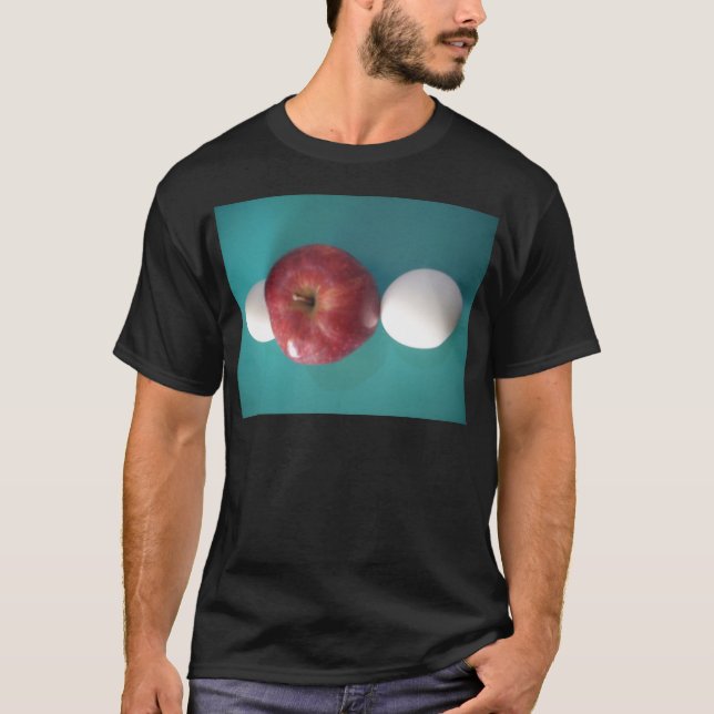Frühstück Buddies: Zwei Eier $an Apple Still Life T-Shirt (Vorderseite)