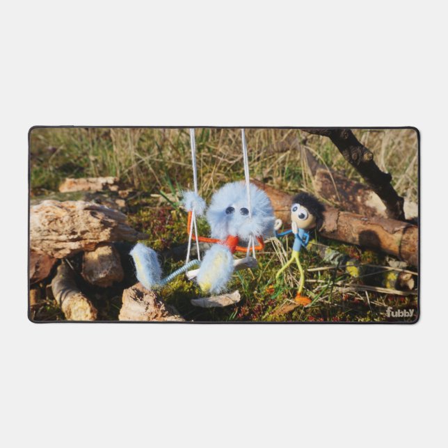 Fubby monster op de schommel. schreibtischunterlage (Vorderseite)