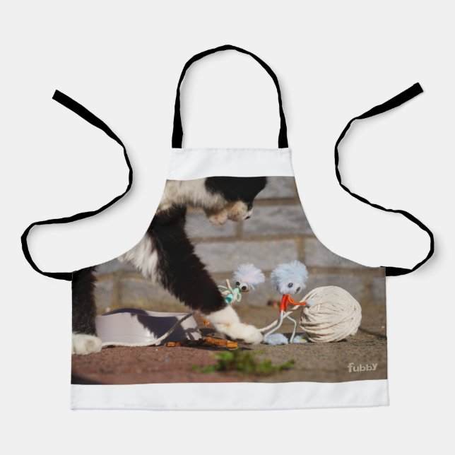 Fubby spelend met hun vriend de poes. schürze (Vorderseite)