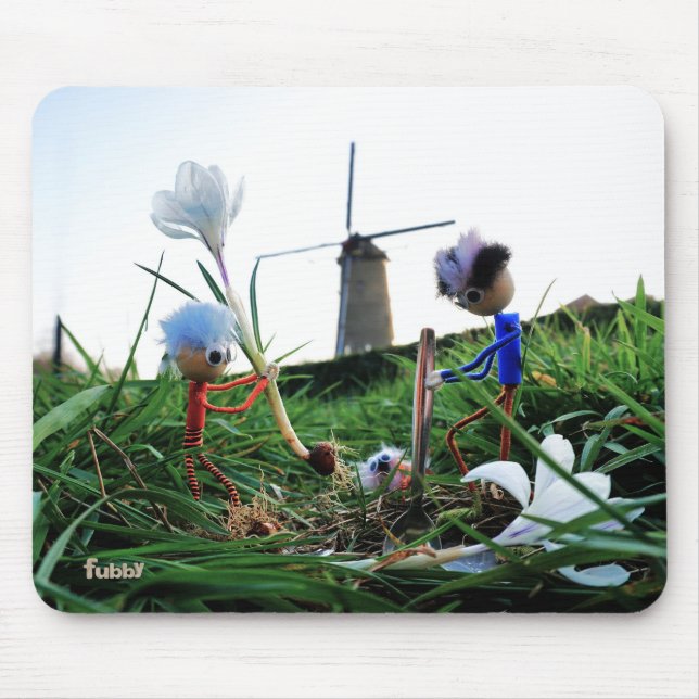 Fubby's bij een molen planten een krokus bol. mousepad (Vorne)