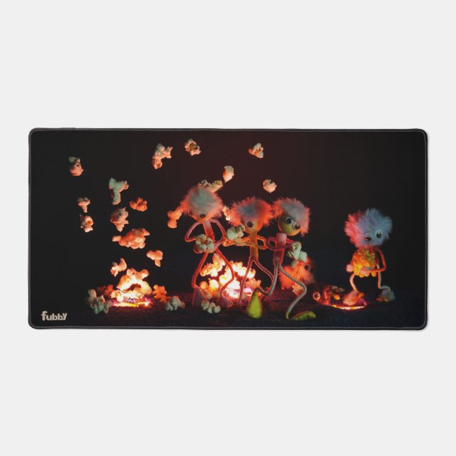 Fubby's bij popcorn explosie uit lava gaten. schreibtischunterlage (Vorderseite)