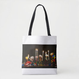 Fubby's die feestelijk met kaarsjes lopen, grappig