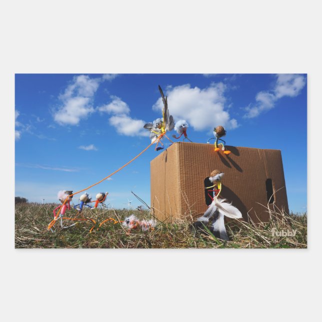 Fubby's die spelen met veren en vliegen. rechteckiger aufkleber (Vorderseite)