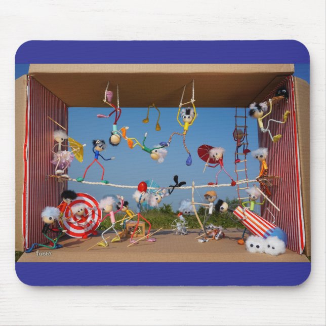 Fubby's in het Circus met allerlei acts.  Mousepad (Vorne)