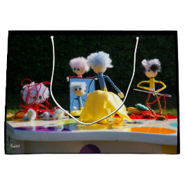 Fubby's met Tulpen jurk bij atelier. Große Geschenktüte