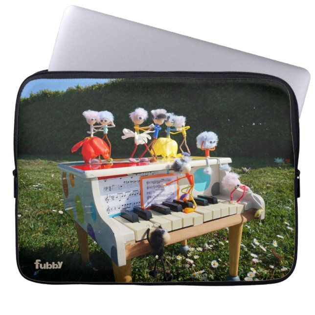Fubby's op piano die muziek maken en dansen. laptopschutzhülle (Vorderseite)