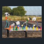 Fubby's spelen 'mens erger je niet !'. puzzle<br><div class="desc">Bordspel 'Mens erger je niet!' gespeeld door de Fubby's. Een gezelschapsspel dat in Belgie het 'paardjes spel', oorspronkelijk uit India. De Fubby is ontstaan in mijn hoofd. Als hersenspinsel ontstond een grappig volkje dat niet genoeg had aan fantasie maar echt tot leven wilde komen en vastgelegd op mijn gevoelige plaat....</div>