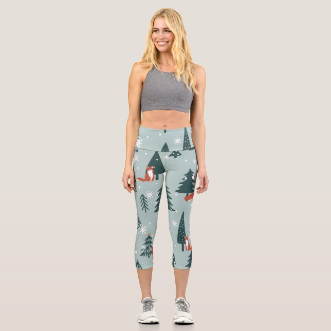 Füchse, Tannen, Winter, bunte Muster Capri Leggings (Vorderseite)