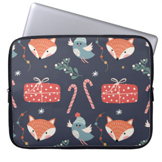 Füchse und Geschenke: Weihnachten - Nahtloses Must Laptopschutzhülle