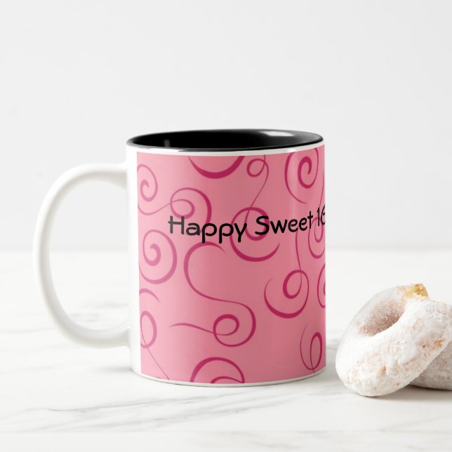 Fuchsia auf rosa Retro Curly Swirl Spiral Zweifarbige Tasse (Mit Donut)