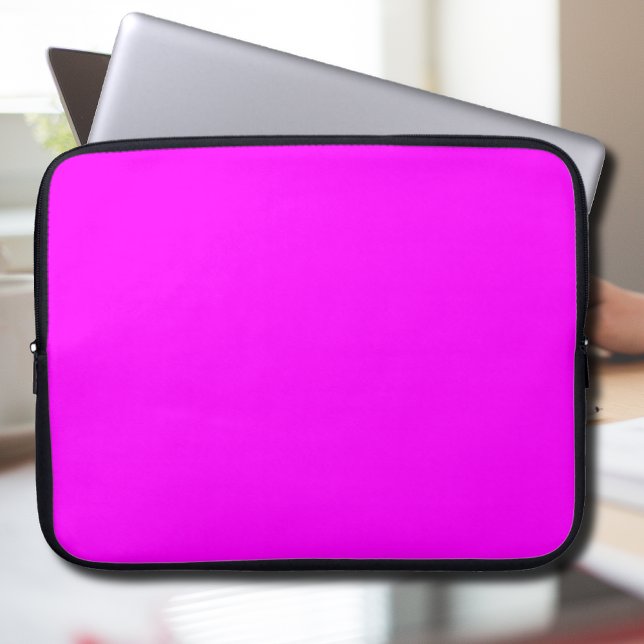 Fuchsia Solid Color | Klassisches Elegant Laptopschutzhülle (Von Creator hochgeladen)