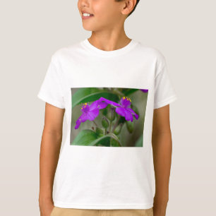 Fuchsia Spiderwort Twins Wildblume Geschenke Appar T-Shirt