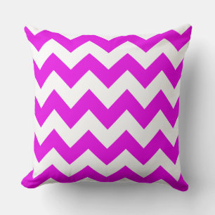 Fuchsia Zig Zag Streifenkissen Kissen