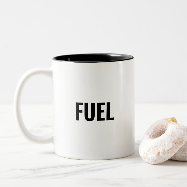 Fuel schwarze Buchstaben weiß Zweifarbige Tasse (Mit Donut)