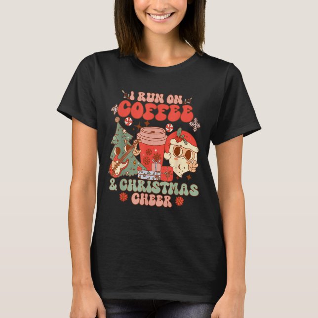 Fueled By Coffee &amp; Christmas Cheer Funny Coffe T-Shirt (Vorderseite)