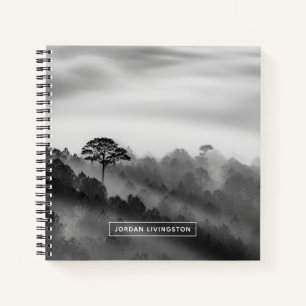 Füge Deinen Namen hinzu Der große Baum im Pinien Notizbuch
