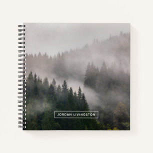 Füge Deinen Namen hinzu Misty Forest in den Berg Notizbuch