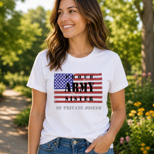 Füge den Namen deines Bruders stolz Army Schwester T-Shirt