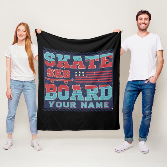 Fügen Sie den Namen Text Skateboard SK8 USA Flag R Fleecedecke (Beispiel)