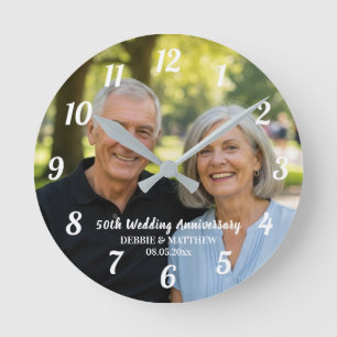 Fügen Sie Ihr eigenes Paar-Foto 50. Hochzeitstag h Runde Wanduhr