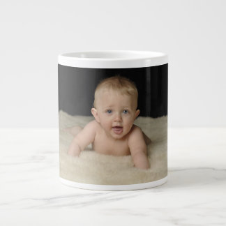 Fügen Sie Ihr Foto dieser riesigen Tasse hinzu