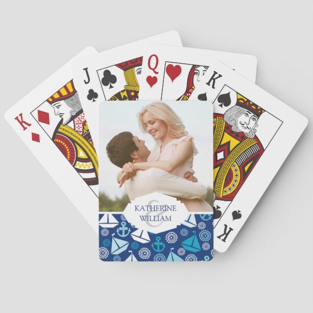 Fügen Sie Ihr Namens| Cartoon-Muster mit Spielkarten (Rückseite)