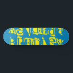 Fügen Sie Ihren eigenen Individuelle Name Personal Skateboard<br><div class="desc">Fügen Sie Ihre eigenen Individuelle Name Personalisiert Skateboard Features Ihrem personalisierten Namen in modernen gelben Typografie auf einem einfachen blauen Hintergrund. Personalisieren Sie diese, indem Sie den Text in dem dafür vorgesehenen Textfeld bearbeiten. Geben Sie Ihrem Lieblingskateboarder zu Weihnachten, Geburtstag oder Ihrer BESTE FREUNDIN ein maßgeschneidertes Geschenk, ein personalisiertes Skateboard....</div>