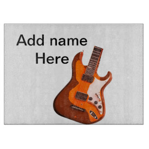 Fügen Sie Ihren Namen Text braune Akustikgitarre e Schneidebrett