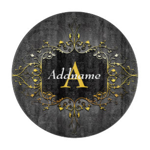 Fügen Sie Ihren Namen und Initialen hinzu Schneidebrett