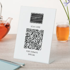 Fügen Sie Ihren QR-Code und Ihr Firmenlogo hinzu Sockelschild