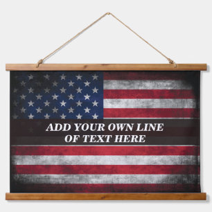 Fügen Sie Ihren Text auf der amerikanischen Flagge Wandteppich Mit Holzrahmen