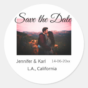Fügen Sie Save the Date das Foto mit dem Namen des Runder Aufkleber