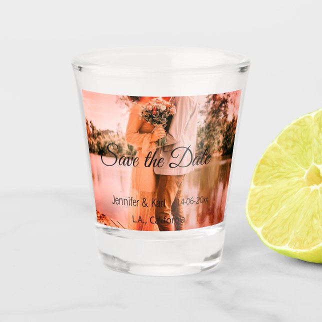 Fügen Sie Save the Date das Foto mit dem Namen des Schnapsglas (Vorderseite)