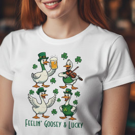 Fühl dich gänsehautig und glücklich, lustiger St. Tri-Blend Shirt