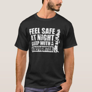 Fühlensicheres am Nachtschlaf mit einem T-Shirt