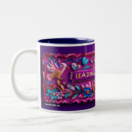 Führend mit Liebe - Blueberry-Tasse Zweifarbige Tasse