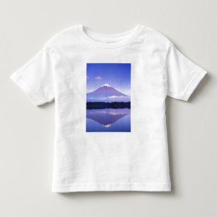 Fuji mit Lenticular Cloud, Motosu Lake, Kleinkind T-shirt