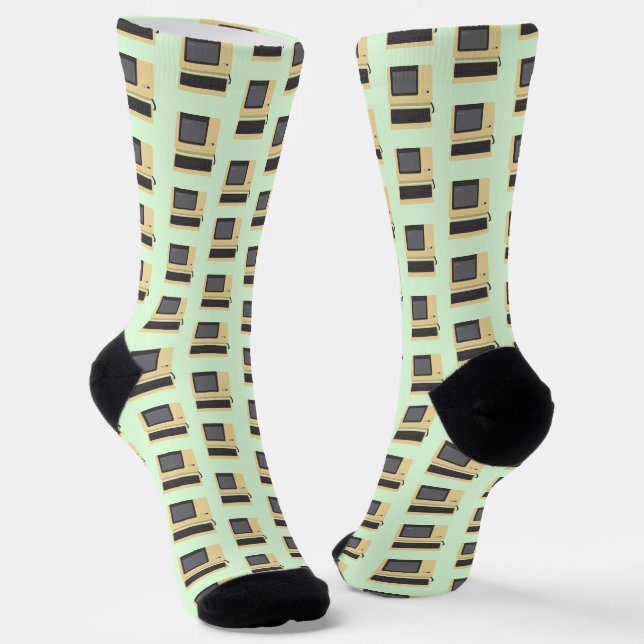 Fully Vaxxed Funny Geek Computer Joke Socken (Gewinkelt)