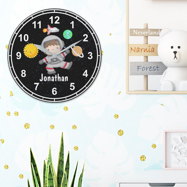 Fun Astronaut in the Space and Planets Große Wanduhr (Von Creator hochgeladen)