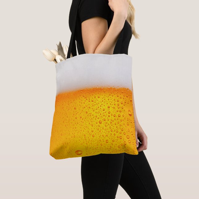Fun Beer Brewery trinkt Happy Hour Party (Von Nahem)