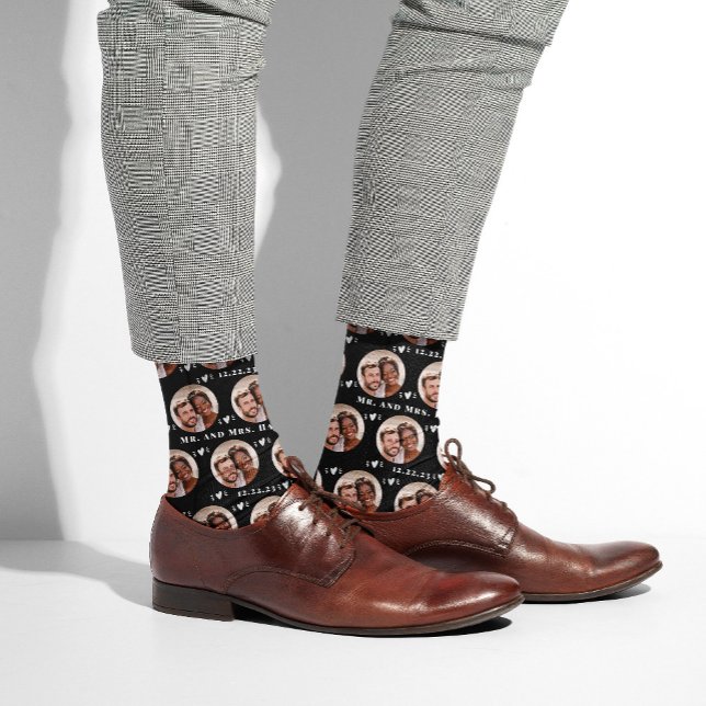 Fun Black Newlywed Couple Foto Pattern Socken (Von Creator hochgeladen)