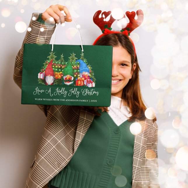 Fun Calligraphy Holly Jolly Christmas Gnomes Green Große Geschenktüte (Customize with your name and year.)