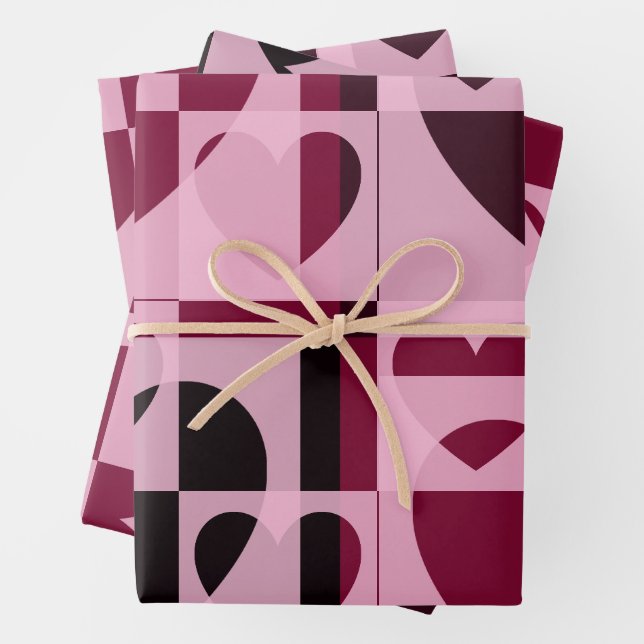 Fun Checkered Hearts Soft Pink und Wine Red Geschenkpapier Set (Beispiel)