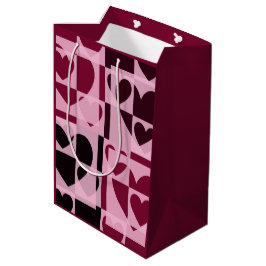 Fun Checkered Hearts Soft Pink und Wine Red Mittlere Geschenktüte