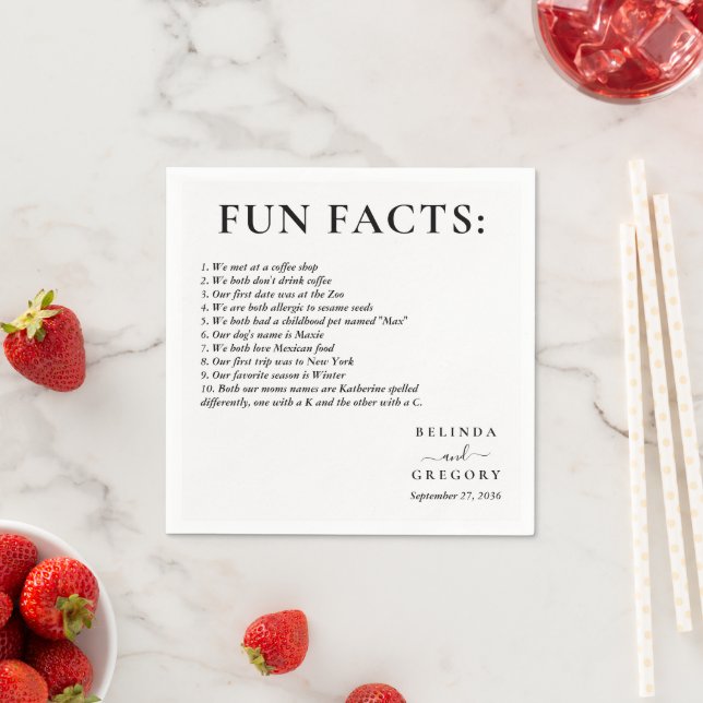 Fun Facts Wedding Cocktail Text Black White Serviette (Beispiel)
