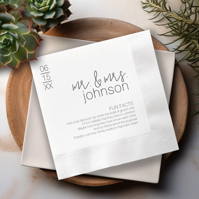 Fun Fakten über das Paar - Moderne Hochzeit Serviette (Fun Facts - Personalized Wedding Napkins - modern black and white)