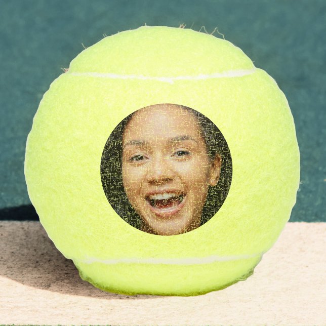 Fun Full Face Nah Up Selfie Foto Tennisbälle (full face close up selfie photo tennis ball)
