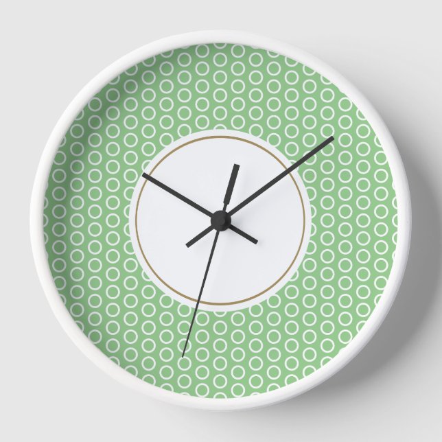 Fun Geometric Sage Green White Tiled Art Außenring Uhr (Vorderseite)