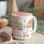 Fun Gingerbrot Bäckerei Co Personalisiert Familien Zweifarbige Tasse<br><div class="desc">Genießen Sie Ihr Lieblingsgetränk in stilvollem Ambiente mit unserer Fun and Festive Gingerbread Baking Co. Coffee Tasse. Diese Tasse ist perfekt für die Erwärmung während der kalten Jahreszeit und bietet ein exklusives, handbemaltes Aquarelldesign, das die bezaubernde Welt einer Lebkuchenstadt direkt in die Hand nimmt. Jede Tasse ist eine Leinwand, in...</div>