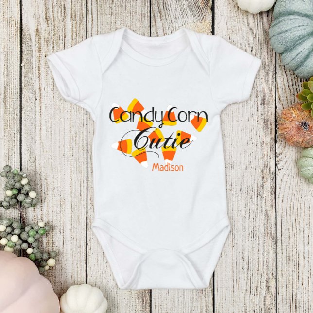 Fun Halloween Candy Corn Süsse Baby Name Strampler (Von Creator hochgeladen)